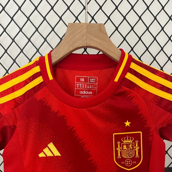 Conjunto España niño 2024 Yamal cuello