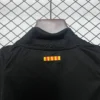 Conjunto FC Barcelona Spotify 2024-2025 Negro cuello anterior