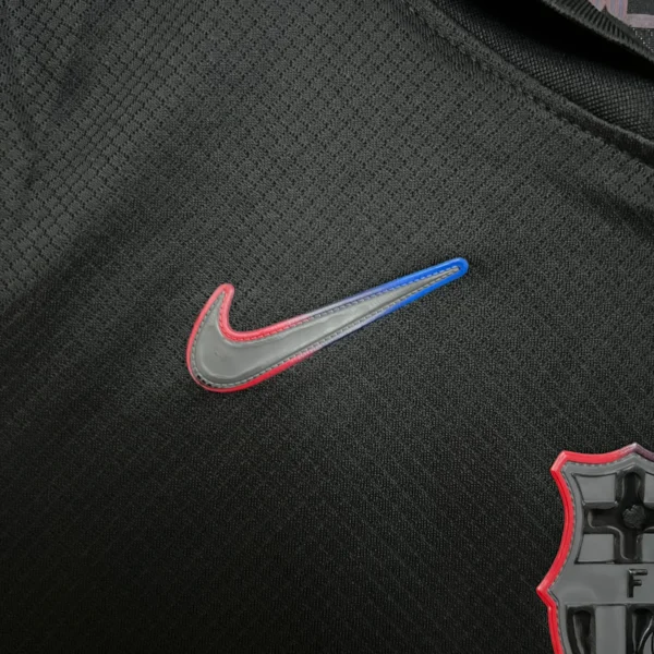 Conjunto niño FC Barcelona x Travis Scott 2024-2025 Negro logo