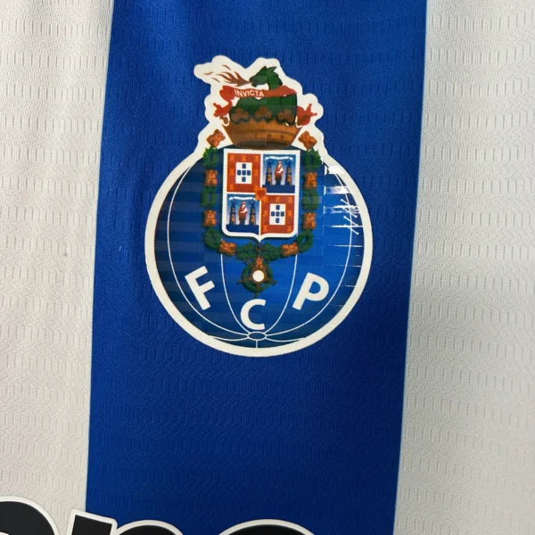 Nueva Camiseta FC Oporto 2025-2026 escudo