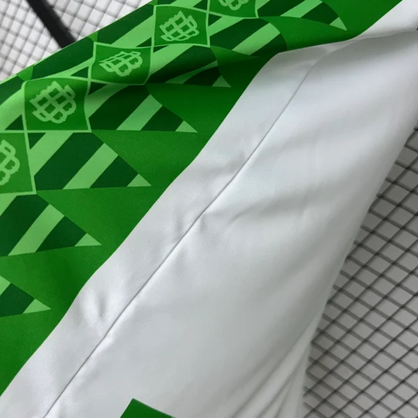 Nueva Camiseta Real Betis 2025-2026 Verde-Blanco lateral