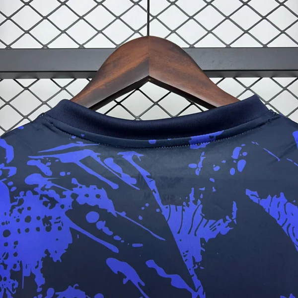 Nueva camiseta Atlético Madrid Wonder Woman 2025-2026 cuello anteiror