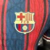 Nueva camiseta FC Barcelona 125 aniversario escudo