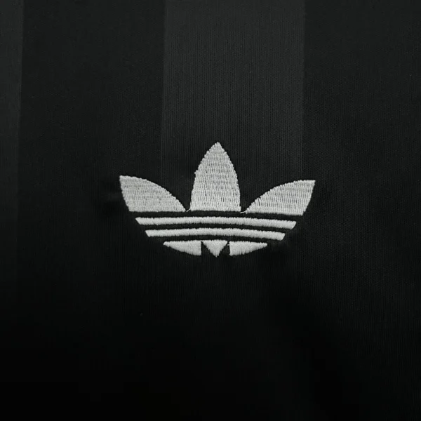 Nueva camiseta Real Madrid 2025-2026 Negro logo