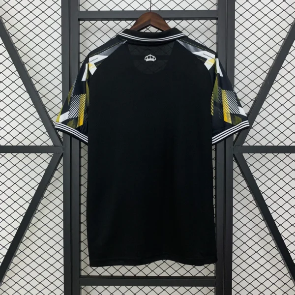Nueva camiseta Real Madrid 2025-2026 negro dorsal