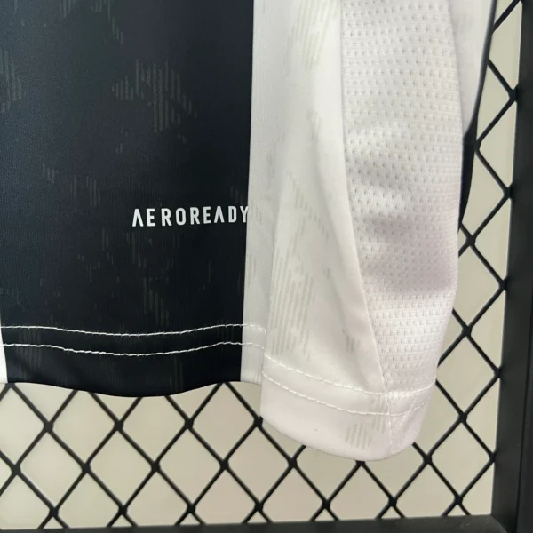 camiseta Juventus 2024-2025 material