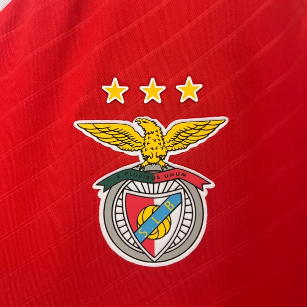 Camiseta Benfica 24-25 Clásico escudo