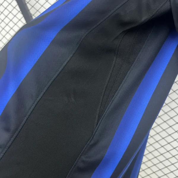 Camiseta Inter Milan Lautaro 2025-2026 lateral