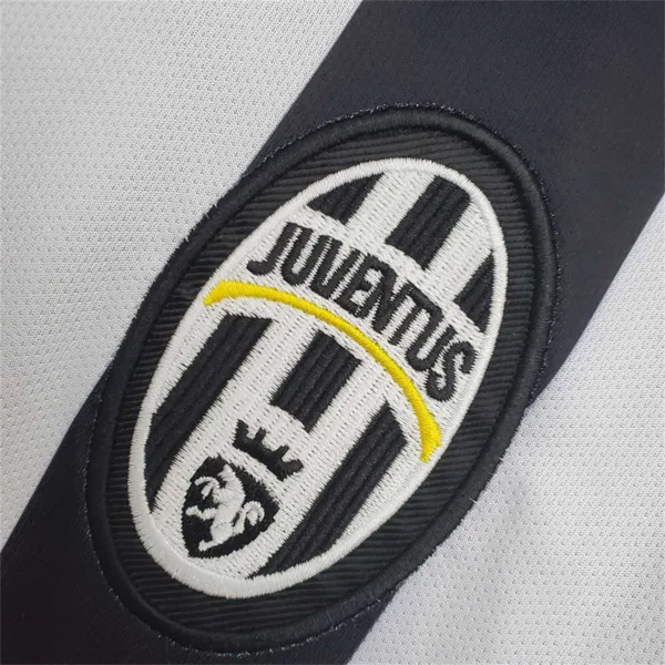 Camiseta Juventus Pirlo 2014-2015 escudo-1
