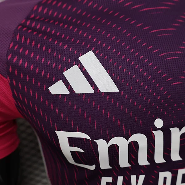 Camiseta Morado Real Madrid 2025-2026 logo