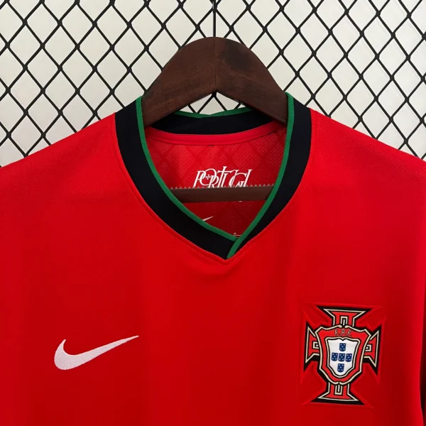 Camiseta Portugal Ronaldo 2024-2025 cuello