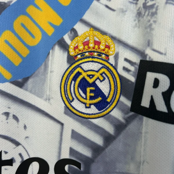 Camiseta Real Madrid 2025-2026 Historia escudo