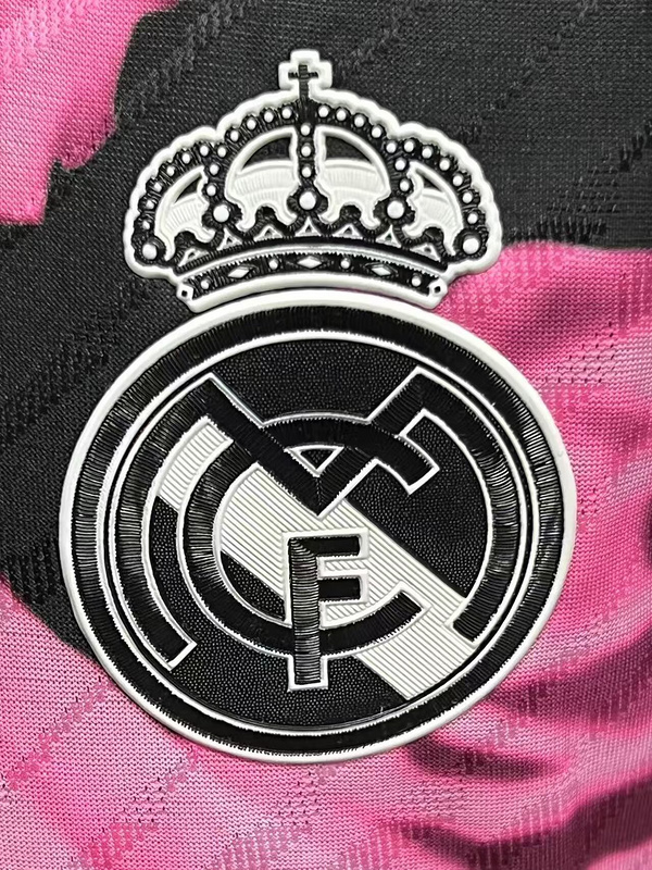 Camiseta Real Madrid 2025-2026 Serpiente rosa escudo