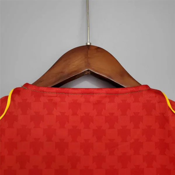 Camiseta retro Portugal Ronaldo Euro 2004 cuello anterior