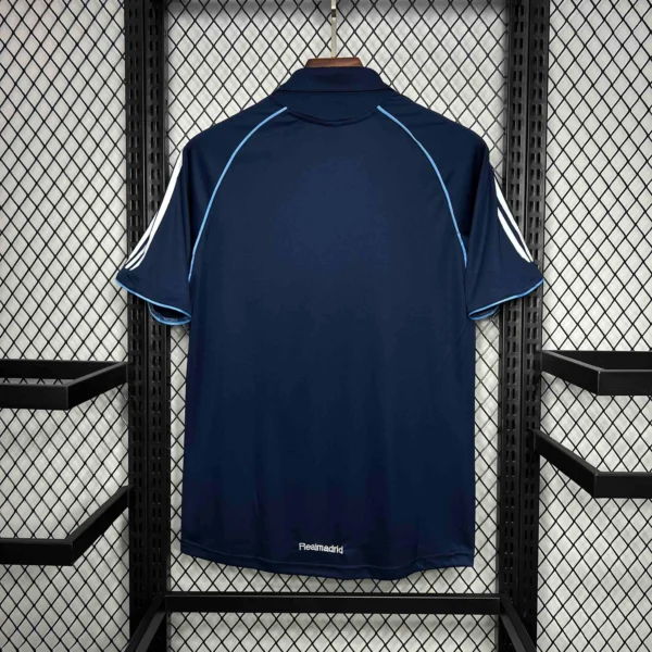 Camiseta retro Real Madrid Azul 2005-2006 dorsal