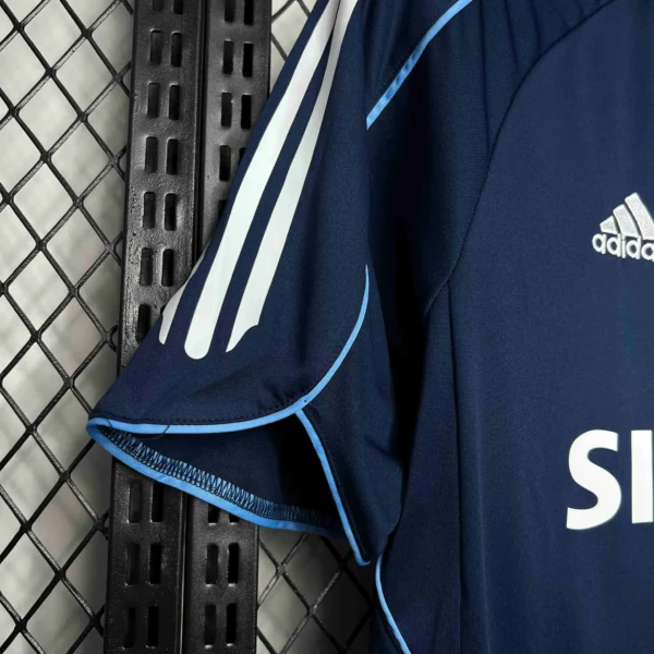 Camiseta retro Real Madrid Azul 2005-2006 manga