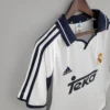 Camiseta retro Real Madrid Raúl 2000-2001 hombro