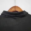 Camiseta retro Real Madrid negro 2002-2003 cuello anterior