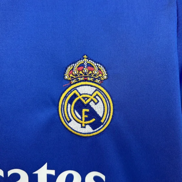 Conjunto Real Madrid niño 2025-2026 Azul escudo