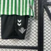 Conjunto niño Real Betis Final Conference league 2025-2026 escudo pantalon corto