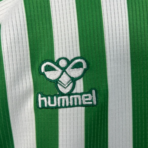 Conjunto niño Real Betis Final Conference league 2025-2026 logo