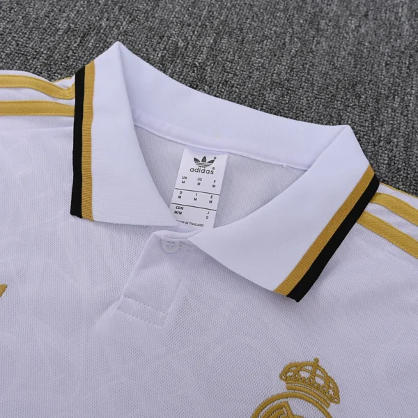 Nueva Camiseta Blanca Real Madrid 2025-2026 cuello