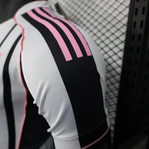 Nueva camiseta Juventus 2025-2026 manga