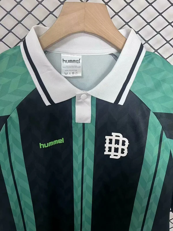 Nueva camiseta Real Betis retro 2025-2026 cuello
