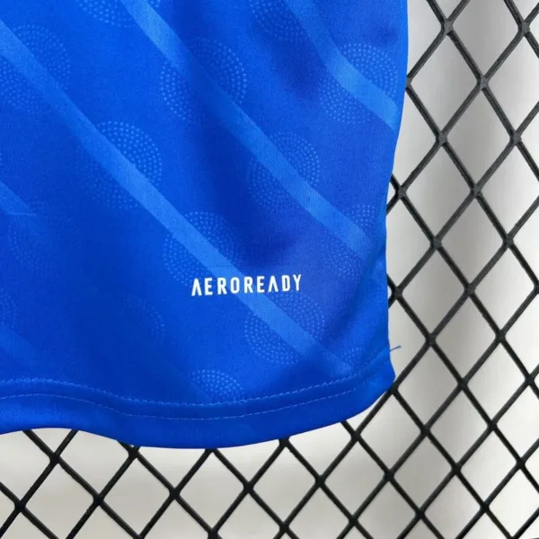 Nueva camiseta Real Madrid 2025-2026 azul material