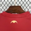 Nueva camiseta Valencia CF roja 2025-2026 cuello anterior