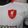 Camiseta Blanca Liverpool 2025-2026 escudo