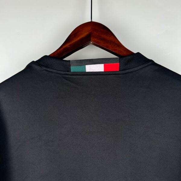 Camiseta Retro AC Milan 2016-2017 cuello posterior