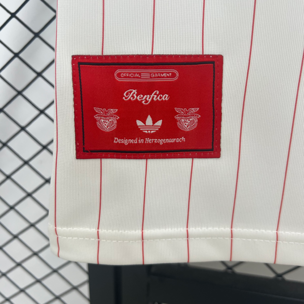 Camiseta Blanca Benfica Retro 2025-2026 Edición Especial logo