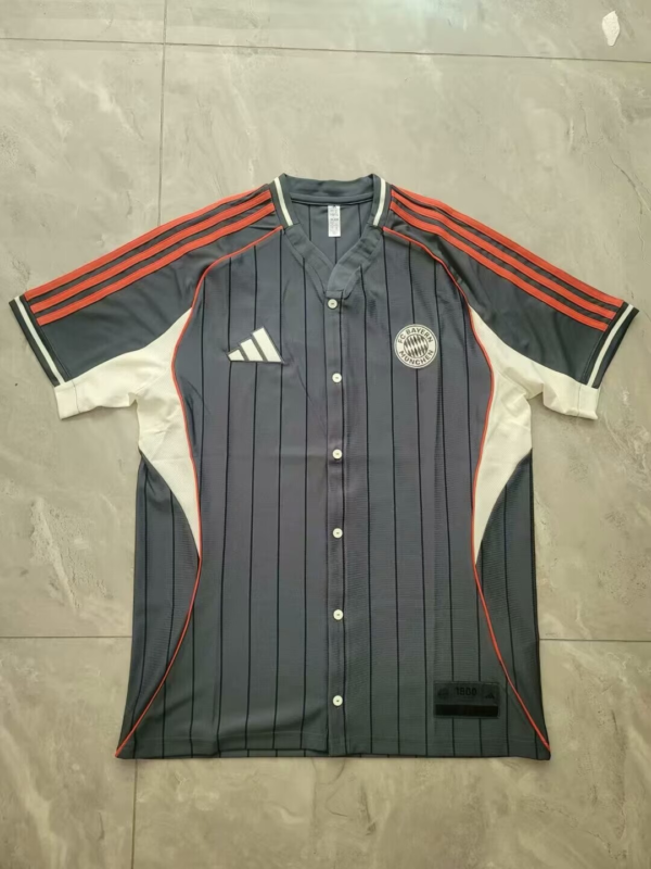 Camiseta gris Bayern Munich US Pack 2025