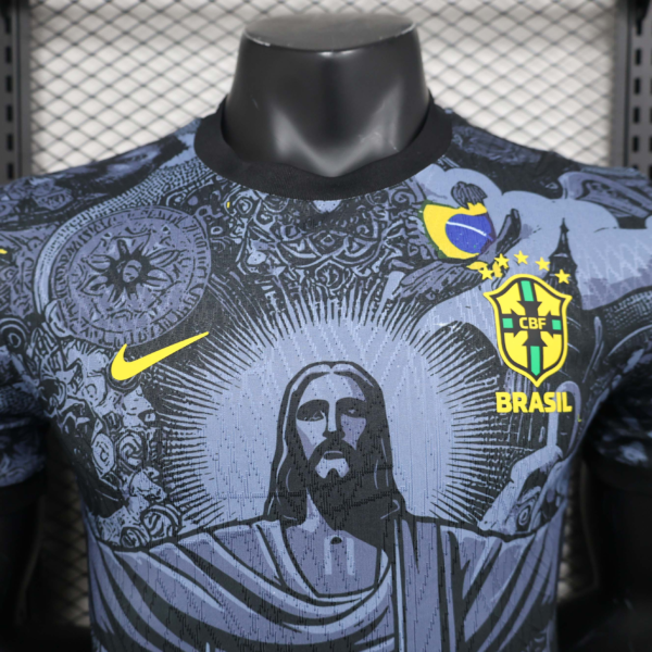 Camiseta negra Brasil Cristo Redentor 2024 cuello