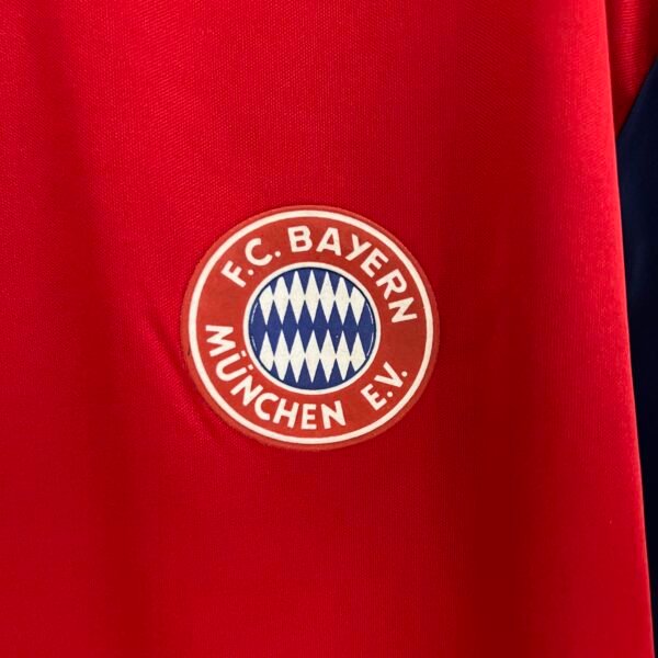 Camiseta retro Bayern Munich roja 1993-1995 escudo
