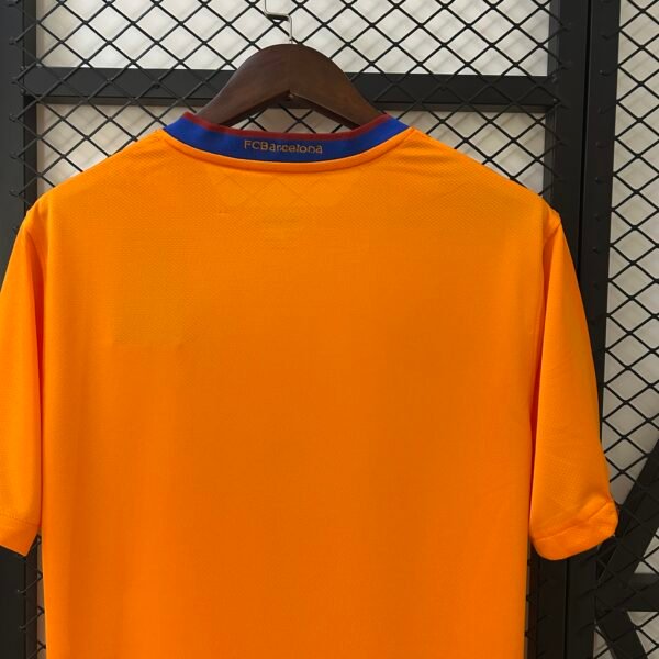 Camiseta retro FC Barcelona naranja 2006-2007 cuello anterior