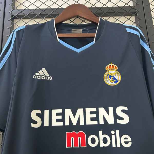 Camiseta retro Real Madrid Azul 2003-2004 cuello