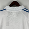 Camiseta retro Real Madrid Blanca 2001-2002 cuello anterior