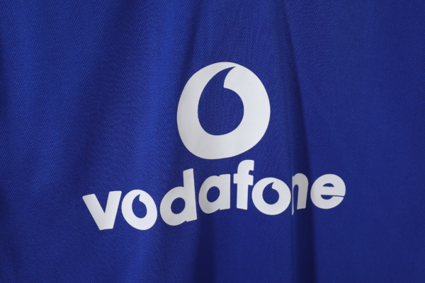 Camiseta retro azul Manchester United 2005-2006 pecho