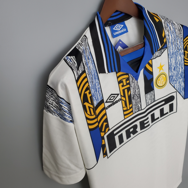 Camiseta retro blanca Inter Milan 1996-1997 hombro