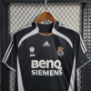 Camiseta retro negra Real Madrid 2006-2007 cuello