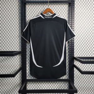 Camiseta retro negra Real Madrid 2006-2007 dorsal