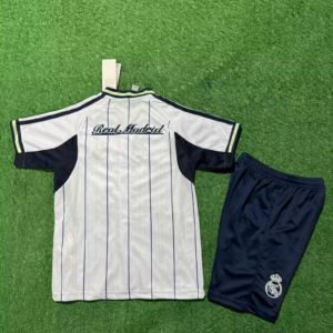 Conjunto niño Real Madrid Pack Us 2025-2026 dorsal
