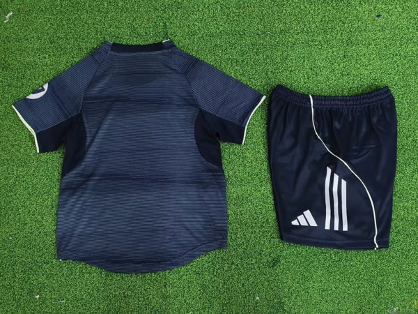 Conjunto niño Real Madrid negro 2025-2026 dorsal