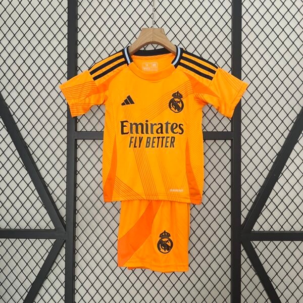 Conjunto niño naranja Real Madrid 2024-2025
