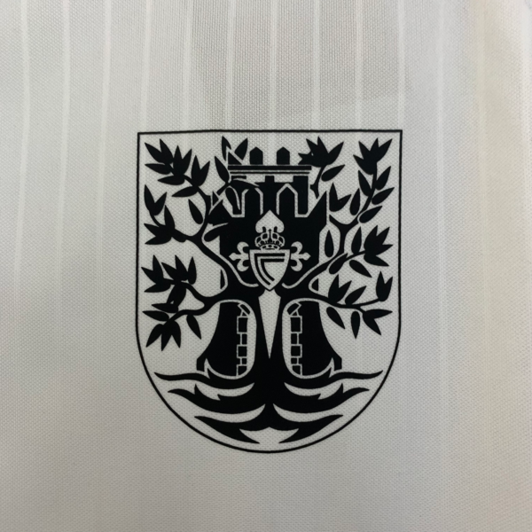 Camiseta Celta de Vigo 2025-2026 blanca escudo