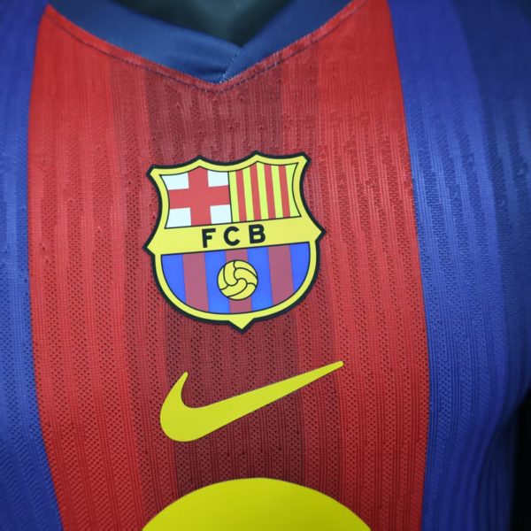 Camiseta FC Barcelona 2025-2026 escudo