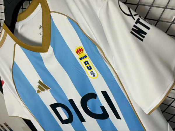 Camiseta Real Oviedo 2025-2026 lateral