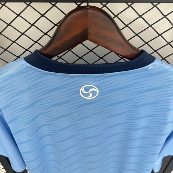 Camiseta celeste Celta de Vigo 2025-2026 cuello anterior